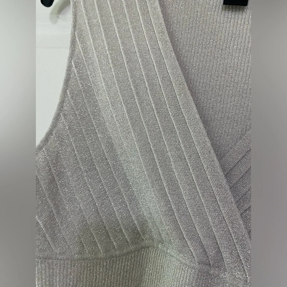 August Silk Cream Sleeveless Blouse - Picture 4 of 5